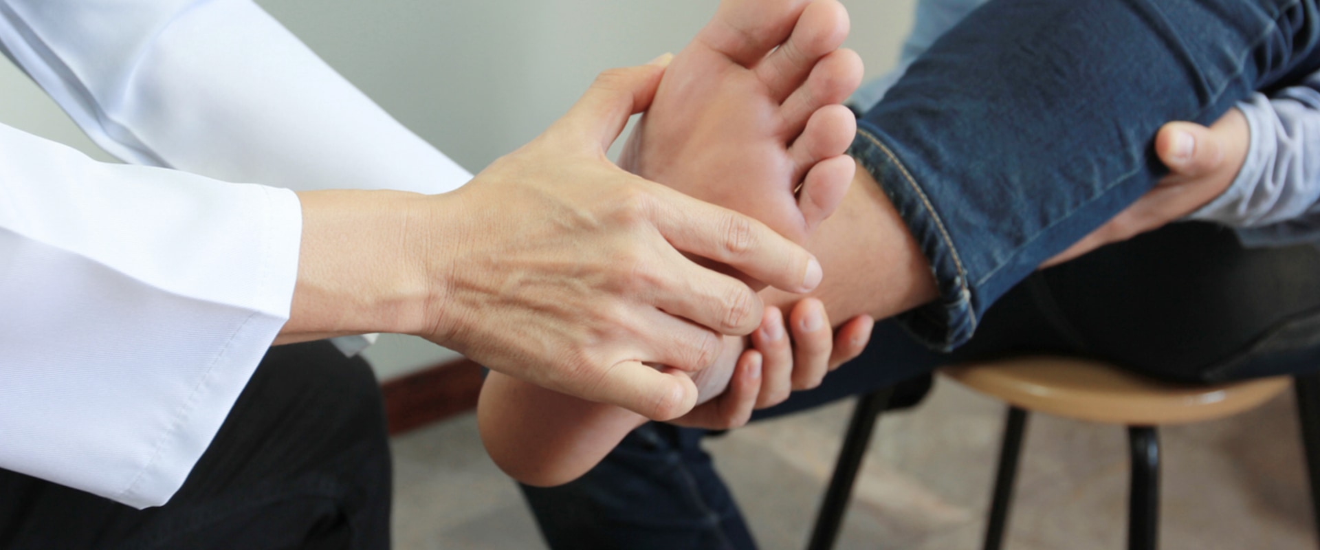 Choosing the Best Doctor for Foot Pain